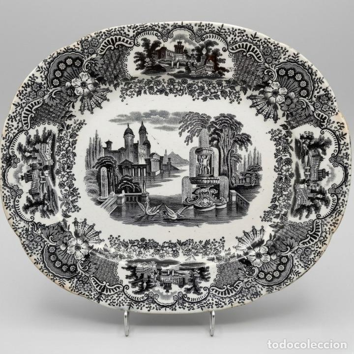 Antig&uuml;edades: Antigua Fuente Pickman La Cartuja de Sevilla - S. XIX - Vistas Negro - 32 cm