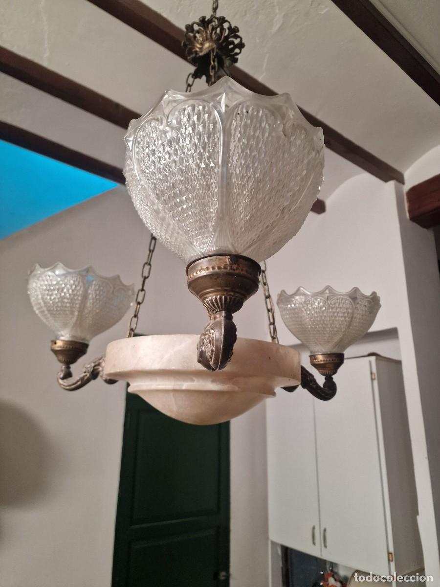 Antig&uuml;edades: Antigua L&aacute;mpara de Techo Art D&eacute;co / Modernista - 3 Brazos - Bronce , al Cristal Tallado - A&ntilde;os 20/30