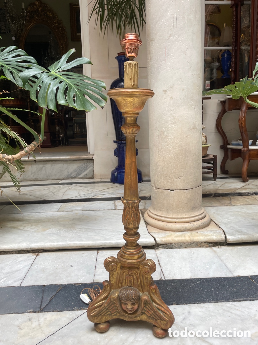 Antig&uuml;edades: L&aacute;mpara madera siglo XX