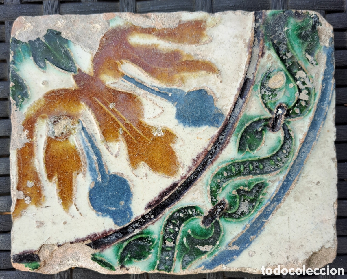 Antig&uuml;edades: Azulejo Siglo XVI. Toledo. Arista o cuerda seca.