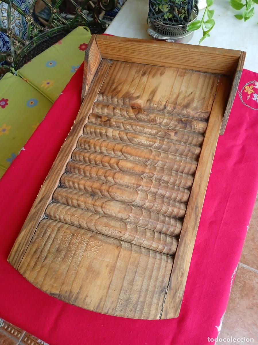 Antig&uuml;edades: Tabla de lavar antigua de madera