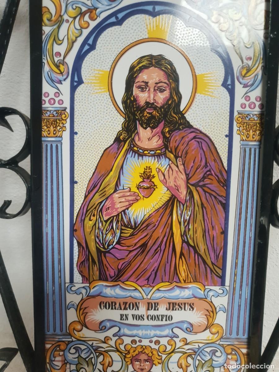 Antig&uuml;edades: Azulejo corazon de jesus soporte hierro - Foto 2