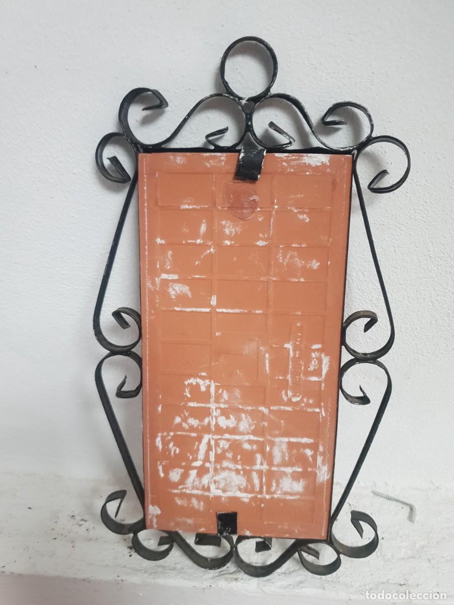 Antig&uuml;edades: Azulejo corazon de jesus soporte hierro - Foto 3