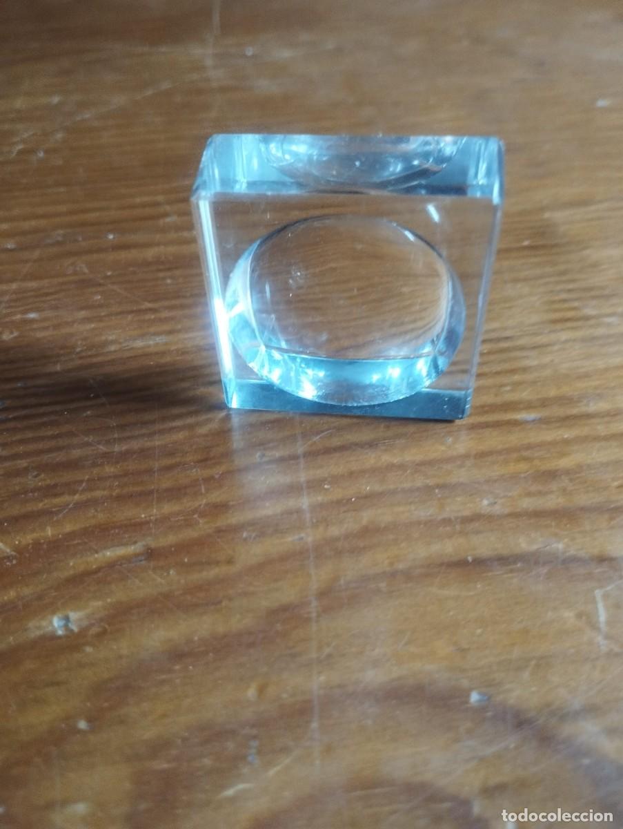 Antig&uuml;edades: Vaso Dappen de vidrio cuadrado (tambi&eacute;n conocido como pocillo Dappen o placa de una cavidad)