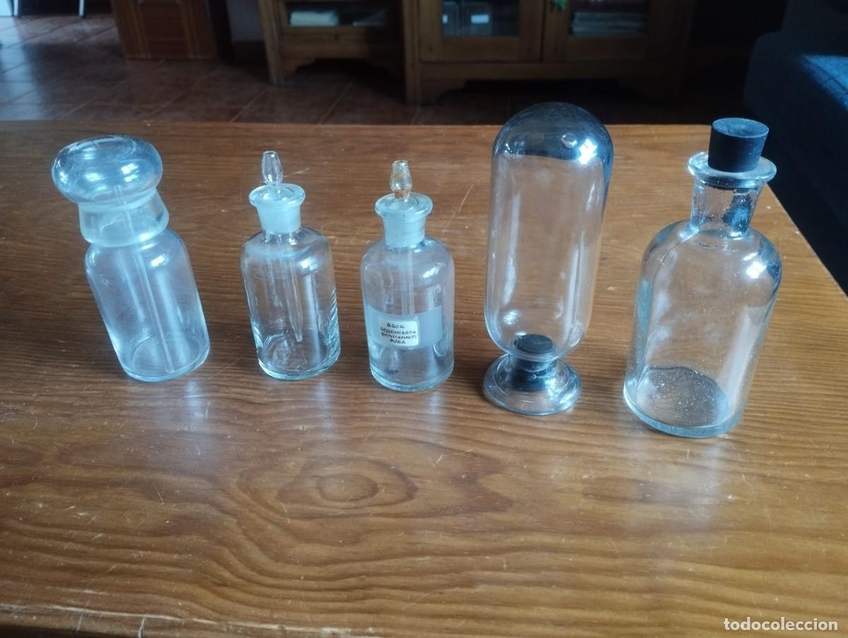 Antig&uuml;edades: Frascos de boticario y laboratorio vintage