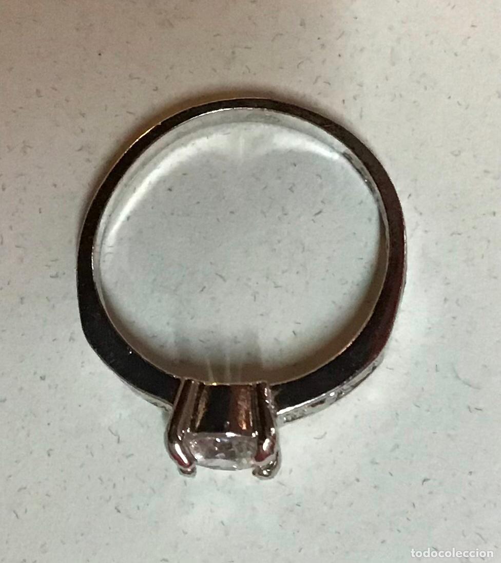 Antig&uuml;edades: ANILLO DE PLATA Y CIRCONIO - Foto 2