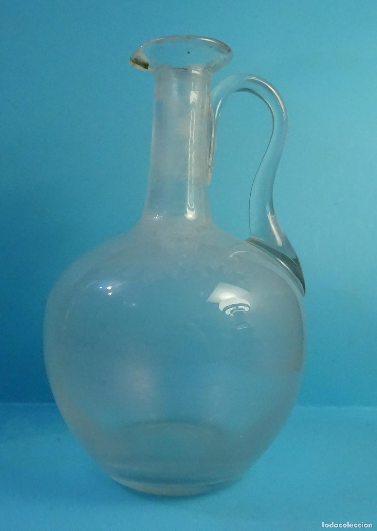 Antig&uuml;edades: JARRA DE VIDRIO SOPLADO. ALTURA 19,5 CM