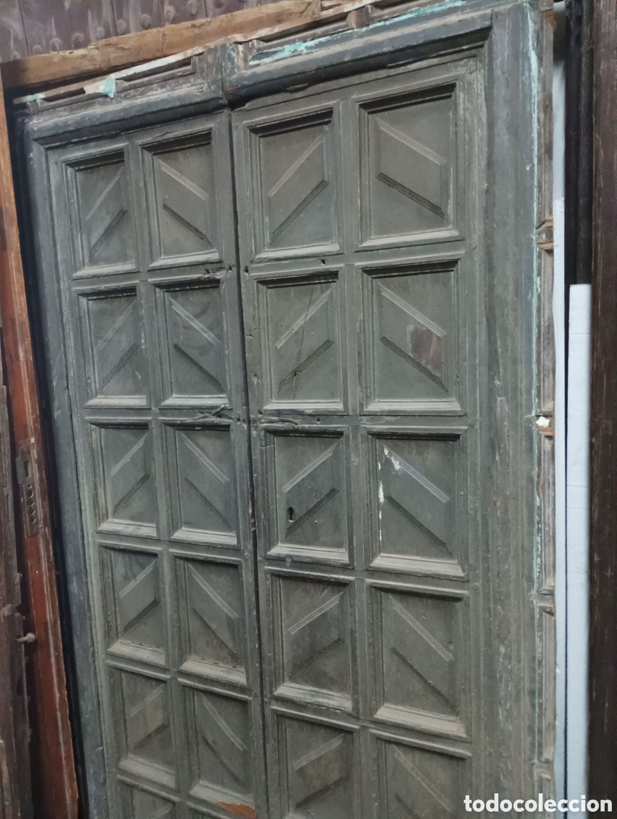 Antig&uuml;edades: Puerta antigua de madera - Foto 1
