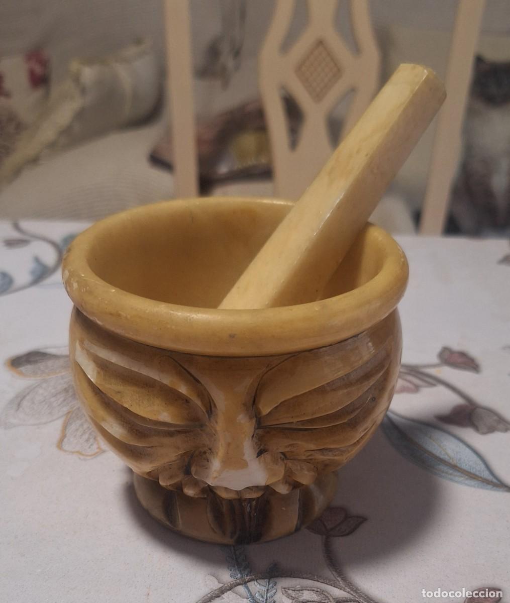 Antig&uuml;edades: Mortero m&aacute;rmol cara monje