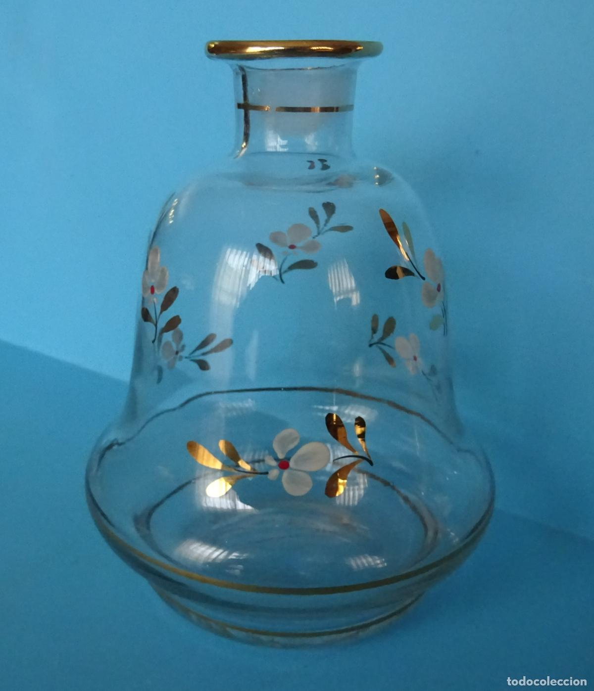Antig&uuml;edades: BOTELLA DE CRISTAL SOPLADO PINTADA CON MOTIVOS FLORALES
