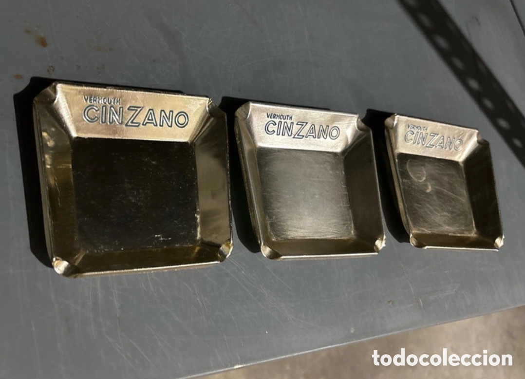 Antig&uuml;edades: Lote 3 Ceniceros Cinzano Vermouth