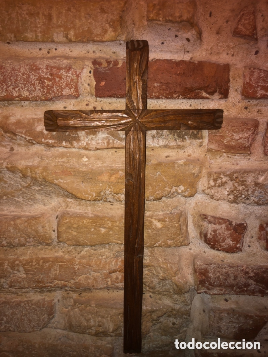 Antig&uuml;edades: Cruz de madera (belloso)