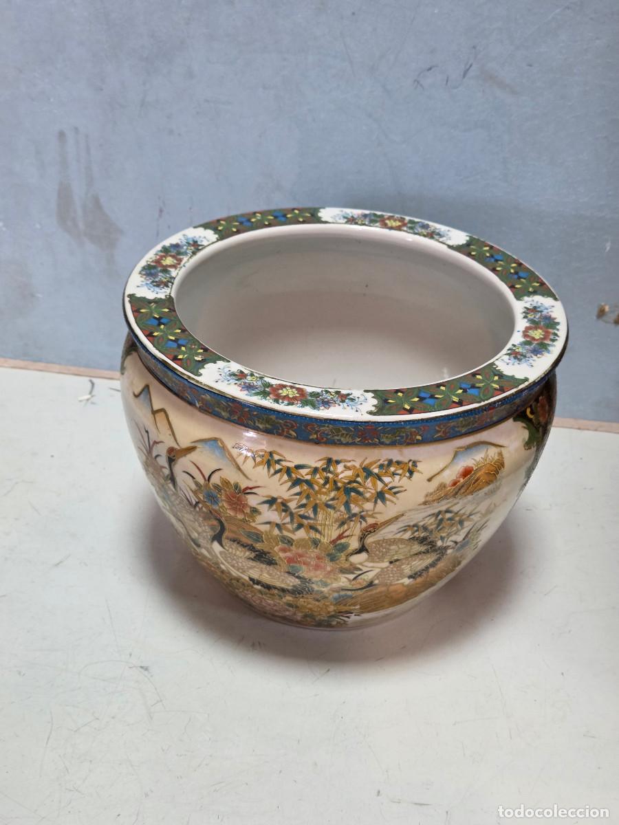 Antig&uuml;edades: macetero de porcelana oriental