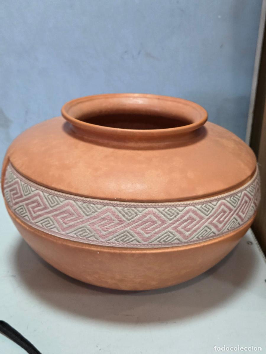 Antig&uuml;edades: jarron de ceramica firmado