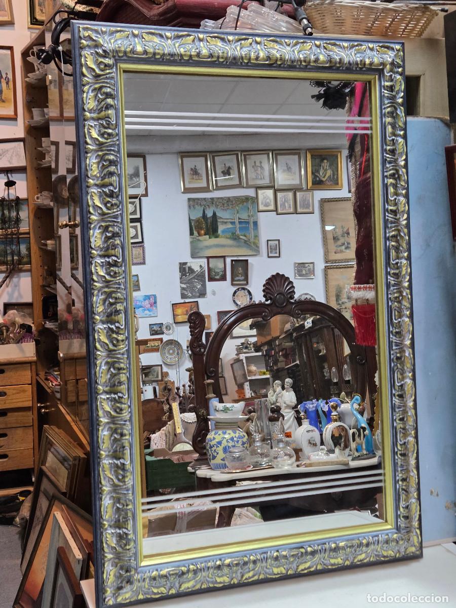 Antig&uuml;edades: espejo de madera tallada