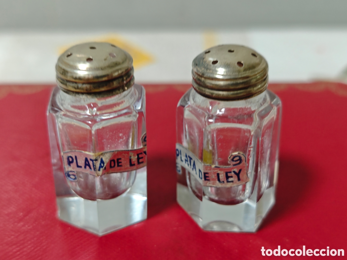 Antig&uuml;edades: Dos saleros de cristal y plata de ley