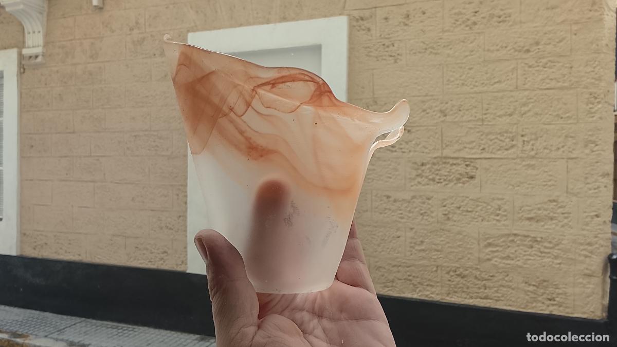 Antig&uuml;edades: ANTIGUA TULIPA CRISTAL O SIMIL ALABASTRO PARA REPOSICION DE LAMPARAS