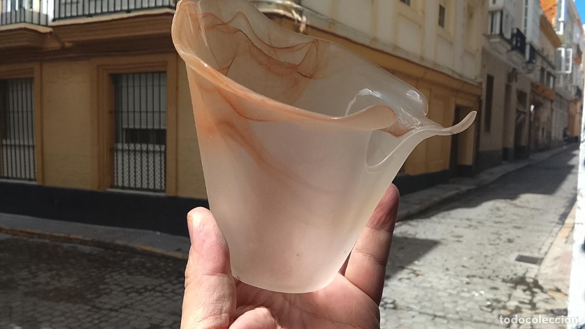 Antig&uuml;edades: ANTIGUA TULIPA CRISTAL O SIMIL ALABASTRO PARA REPOSICION DE LAMPARAS