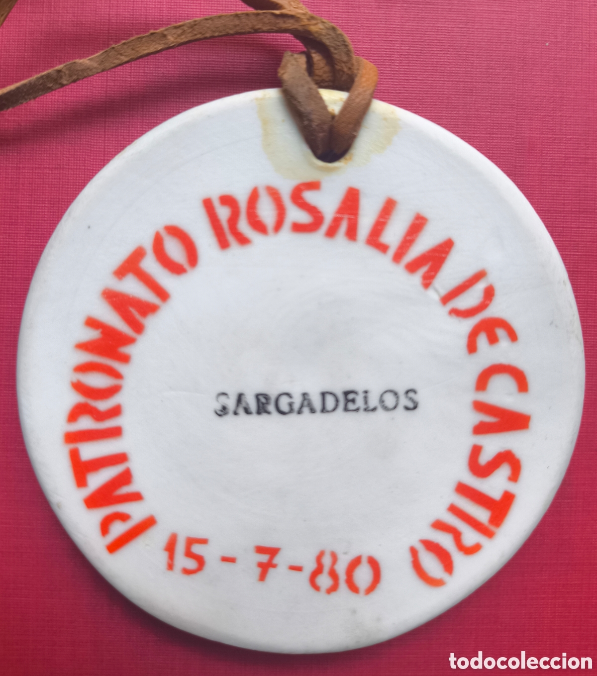 Antig&uuml;edades: SARGADELOS PORCELANA MEDALLON ROSAL&Iacute;A CENTENARIO FOLLAS NOVAS GALICIA