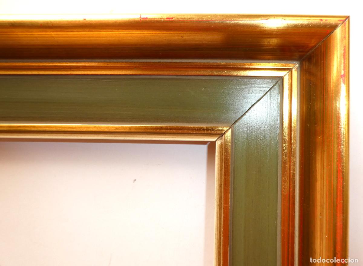 Antig&uuml;edades: Viejo marco de madera , oro y verde mide interior 31X23 cm y 43X35 cm exterior