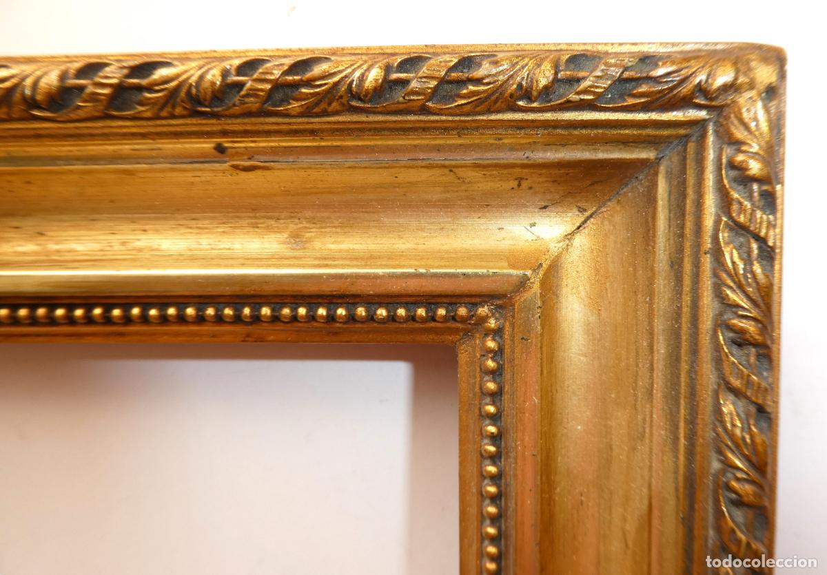 Antig&uuml;edades: Viejo marco de madera ,dorado Siglo XIX, mide interior 28,5X17 cm y 36X24 cm exterior