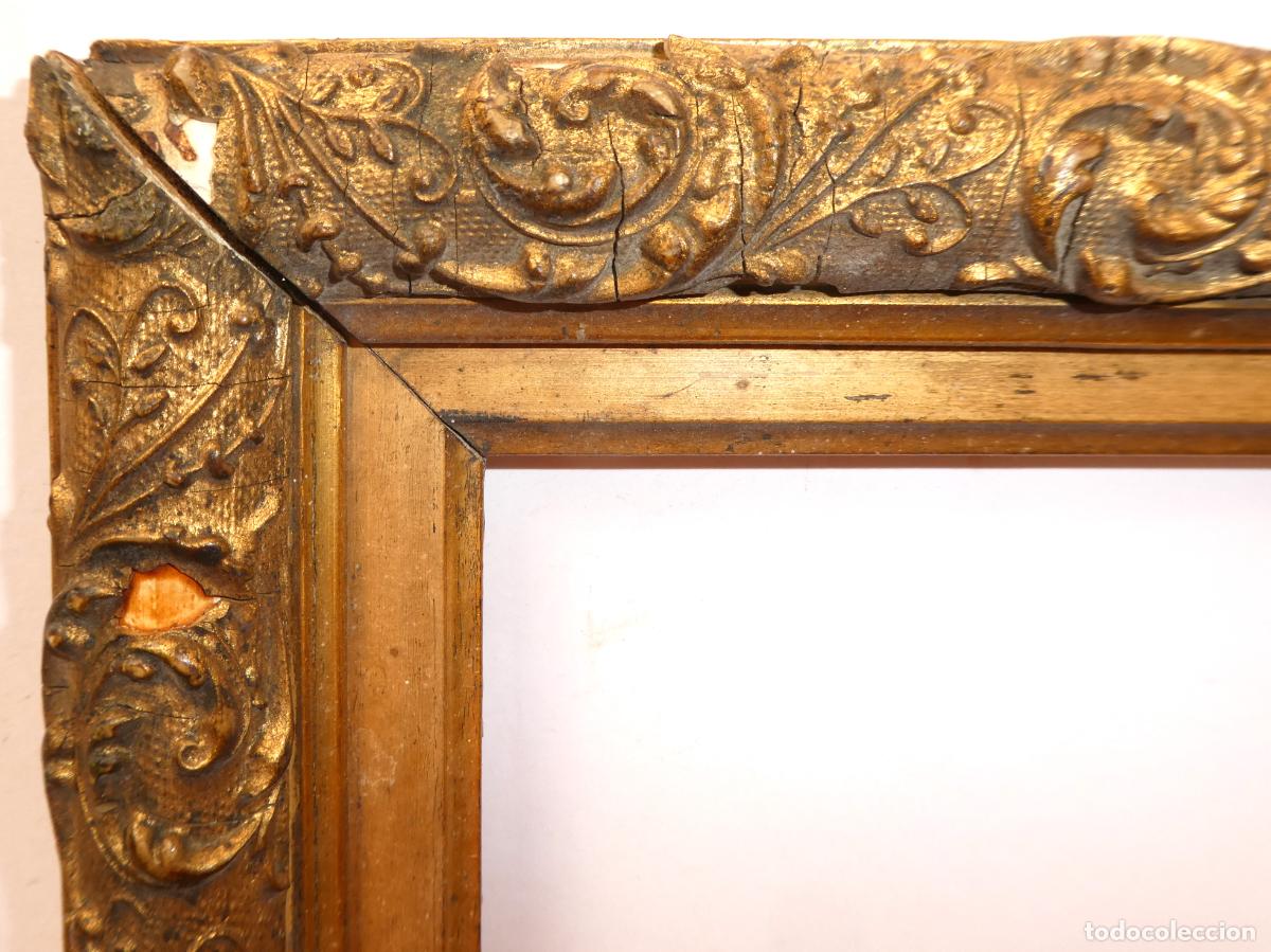 Antig&uuml;edades: Viejo marco de madera ,dorado Siglo XIX, mide interior 32X18 cm y 42X27 cm exterior