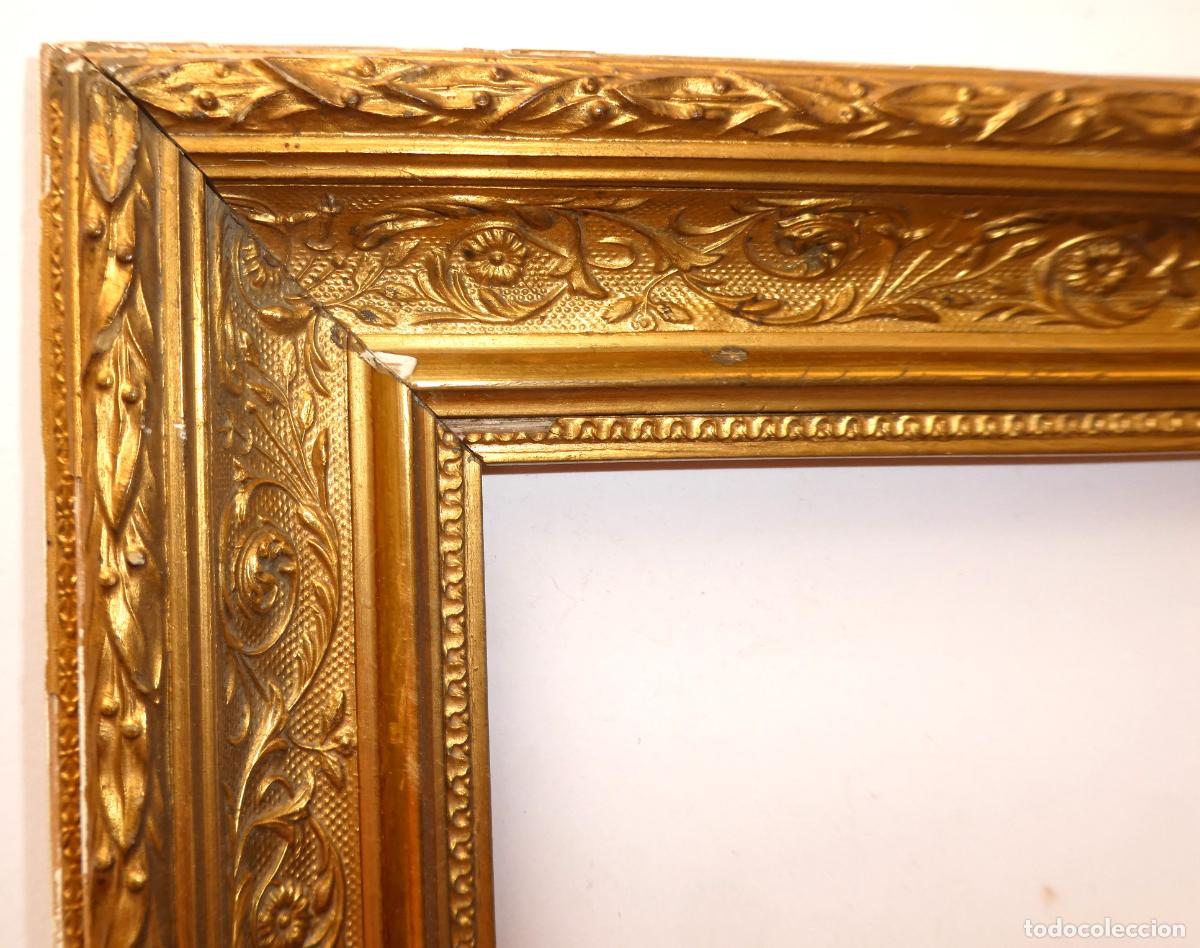 Antig&uuml;edades: Viejo marco de madera ,dorado Siglo XIX, mide interior 46X26 cm y 58X38 cm exterior