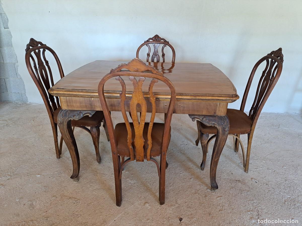 Antig&uuml;edades: Preciosa mesa de comedor estilo victoriano, rectangular extensible + 4 sillas., patas talladas.