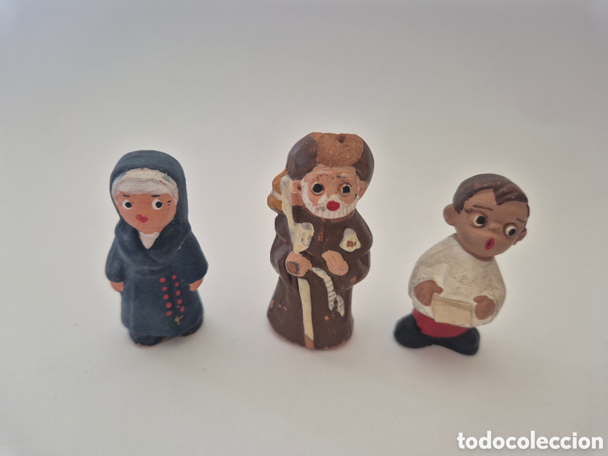 Antig&uuml;edades: Lote 3 figuras antiguas Alborox barro terracota monja fraile peregrino monaguillo
