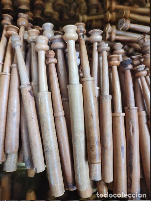 Antig&uuml;edades: Bolillos antiguos de madera - Foto 1