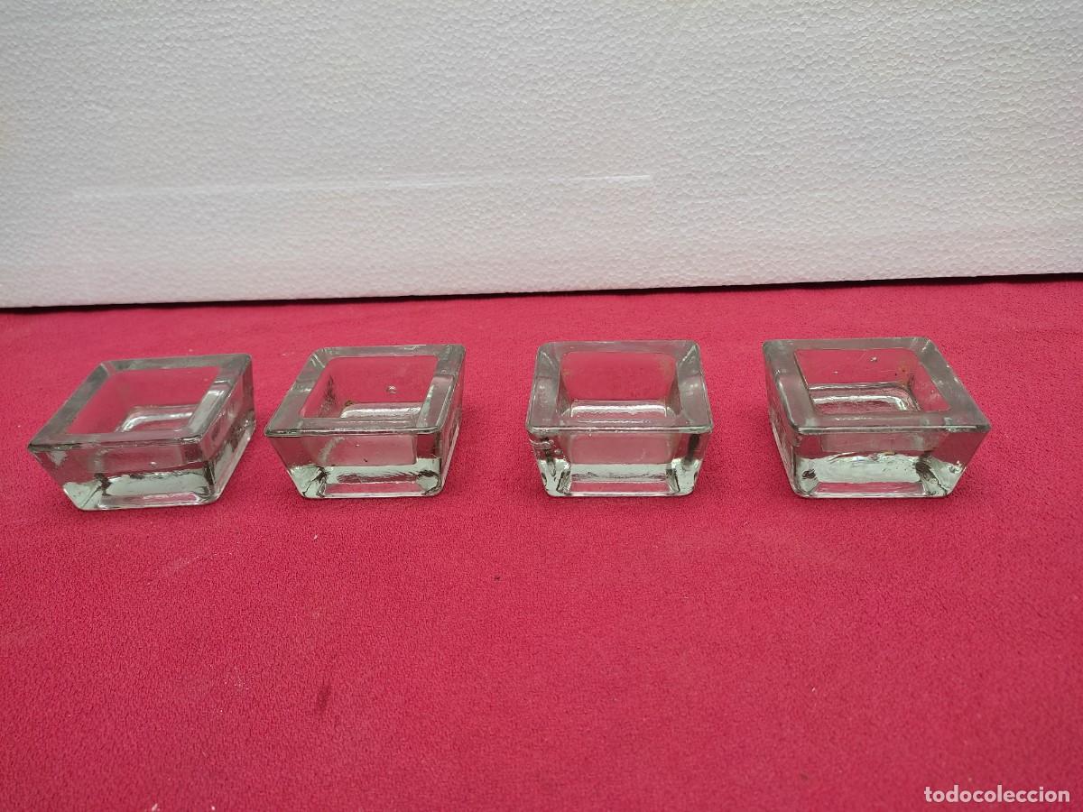 Antig&uuml;edades: 4 bases o soportes o protectores de vidrio cuadrados para patas de muebles