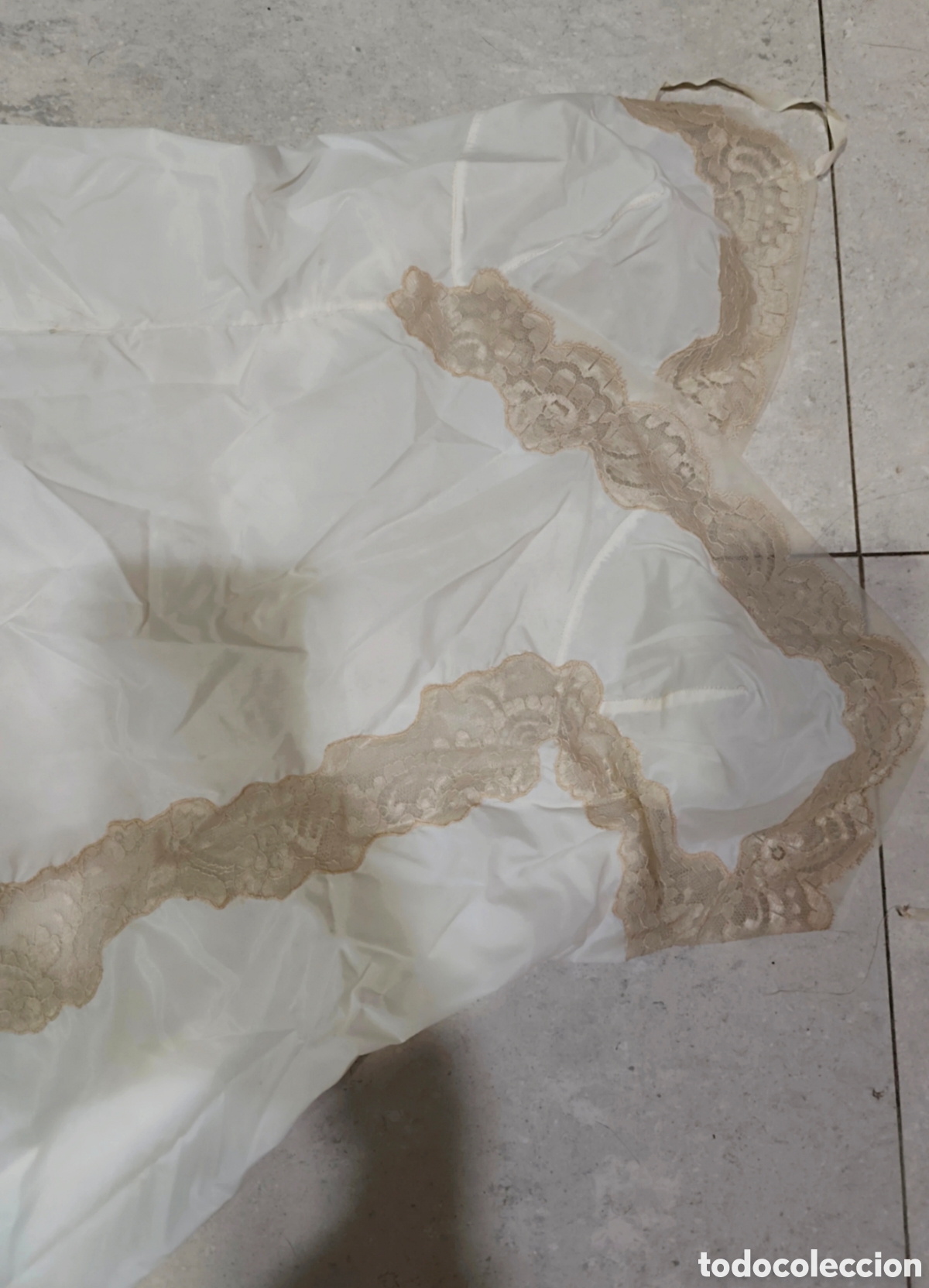 Antig&uuml;edades: Antiguo camis&oacute;n vintage con encaje - Foto 3
