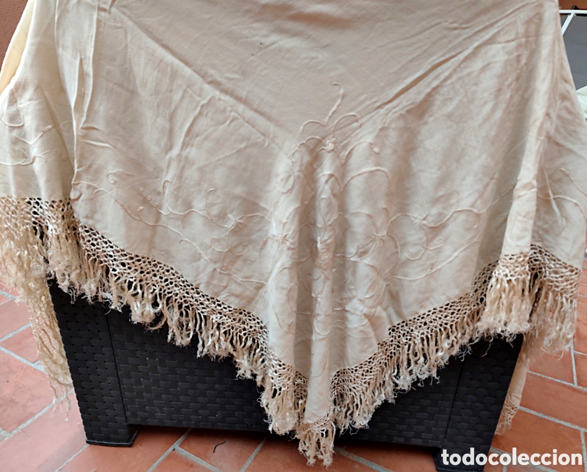 Antig&uuml;edades: Antiguo mant&oacute;n bordado. Aprox 120x120cm