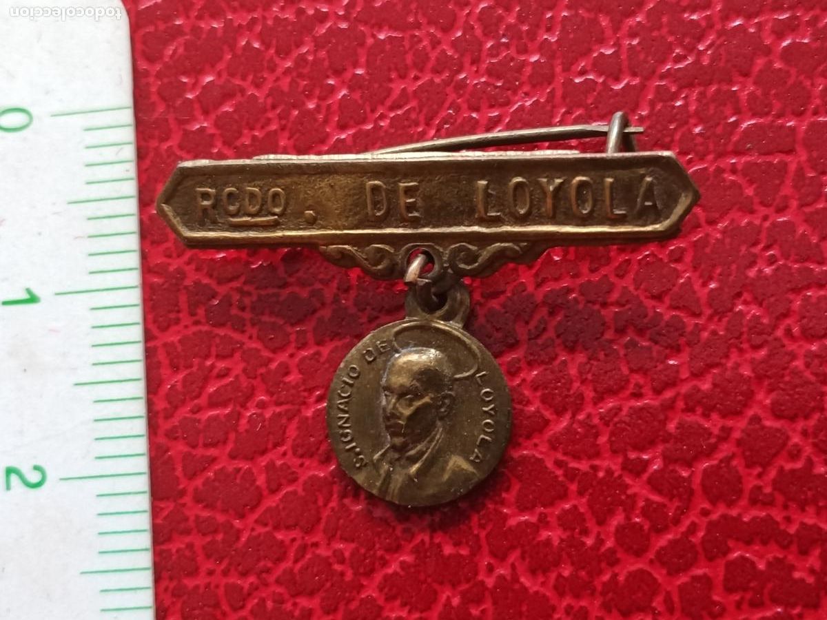 Antig&uuml;edades: Recuerdo de Loyola. Insignia colgante. San Ignacio