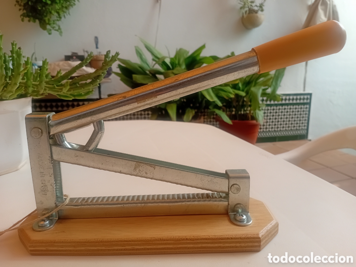 Antig&uuml;edades: CASCADOR DE FRUTOS SECOS