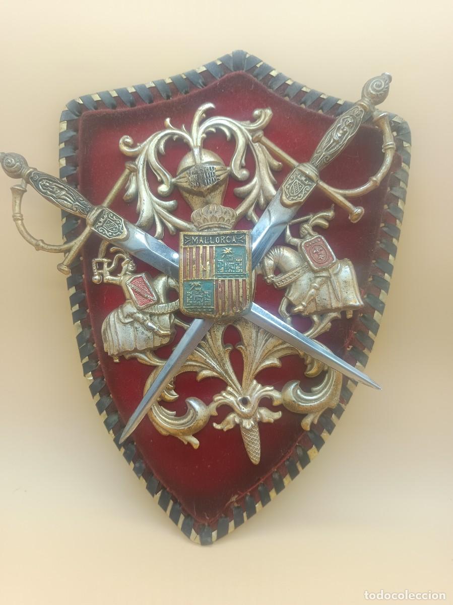 Antig&uuml;edades: ESCUDO DE ARMAS BLASON HERALDICO DECORATIVO 30X23 CTMS