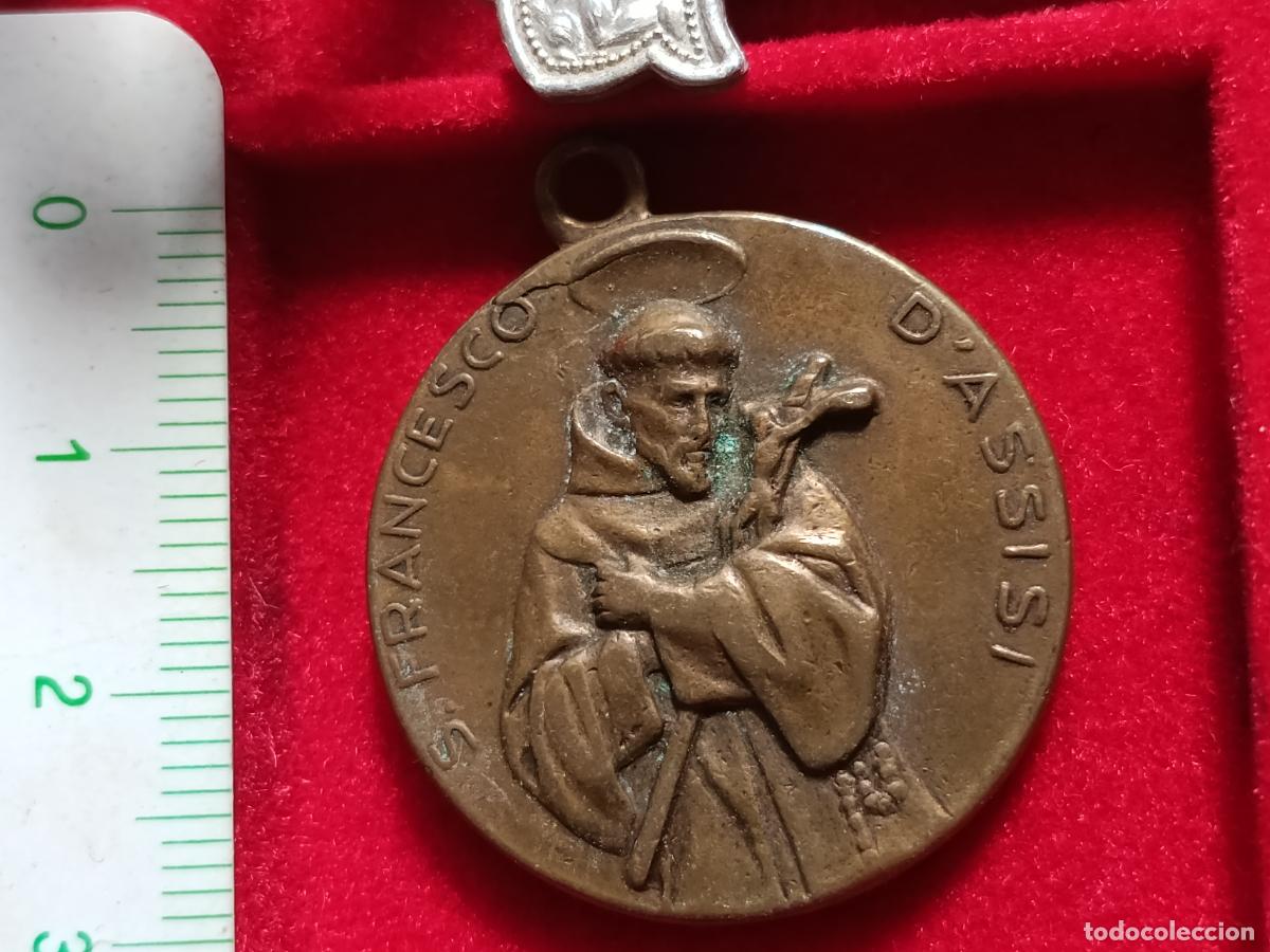 Antig&uuml;edades: MEDALLA SAN FRANCISCO DE ASIS Y SANTA CLARA