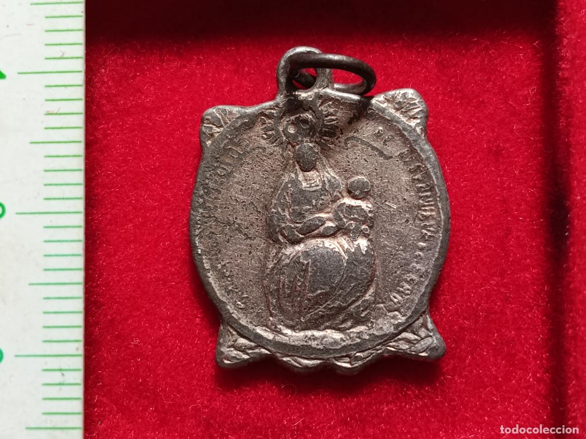 Antig&uuml;edades: Medalla antigua. Virgen de los Remedios, patrona de Aldeanueva, La Rioja