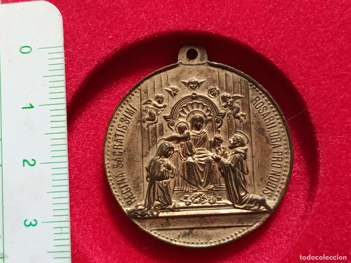 Antig&uuml;edades: Santo Domingo. Medalla antigua