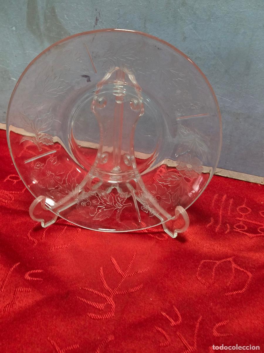 Antig&uuml;edades: plato de cristal labrado