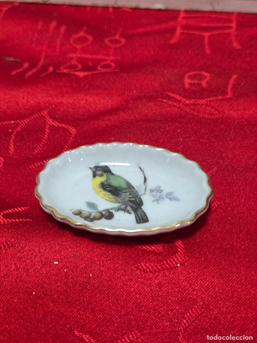 Antig&uuml;edades: mini bandeja de porcelana