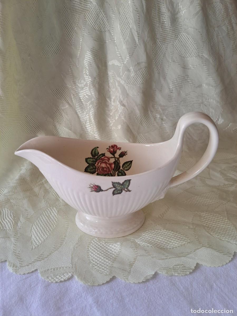 Antig&uuml;edades: Bonita salsera de porcelana Wedgwood, Moss Rose