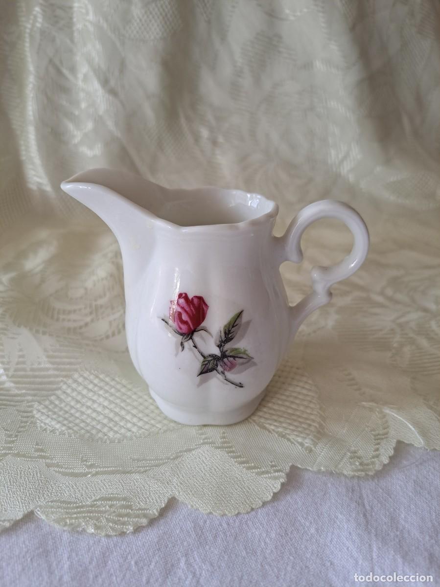 Antig&uuml;edades: Bonita lechera de porcelana Rosa .