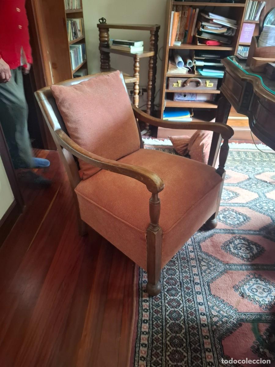 Antig&uuml;edades: Butacas de madera maciza y tela