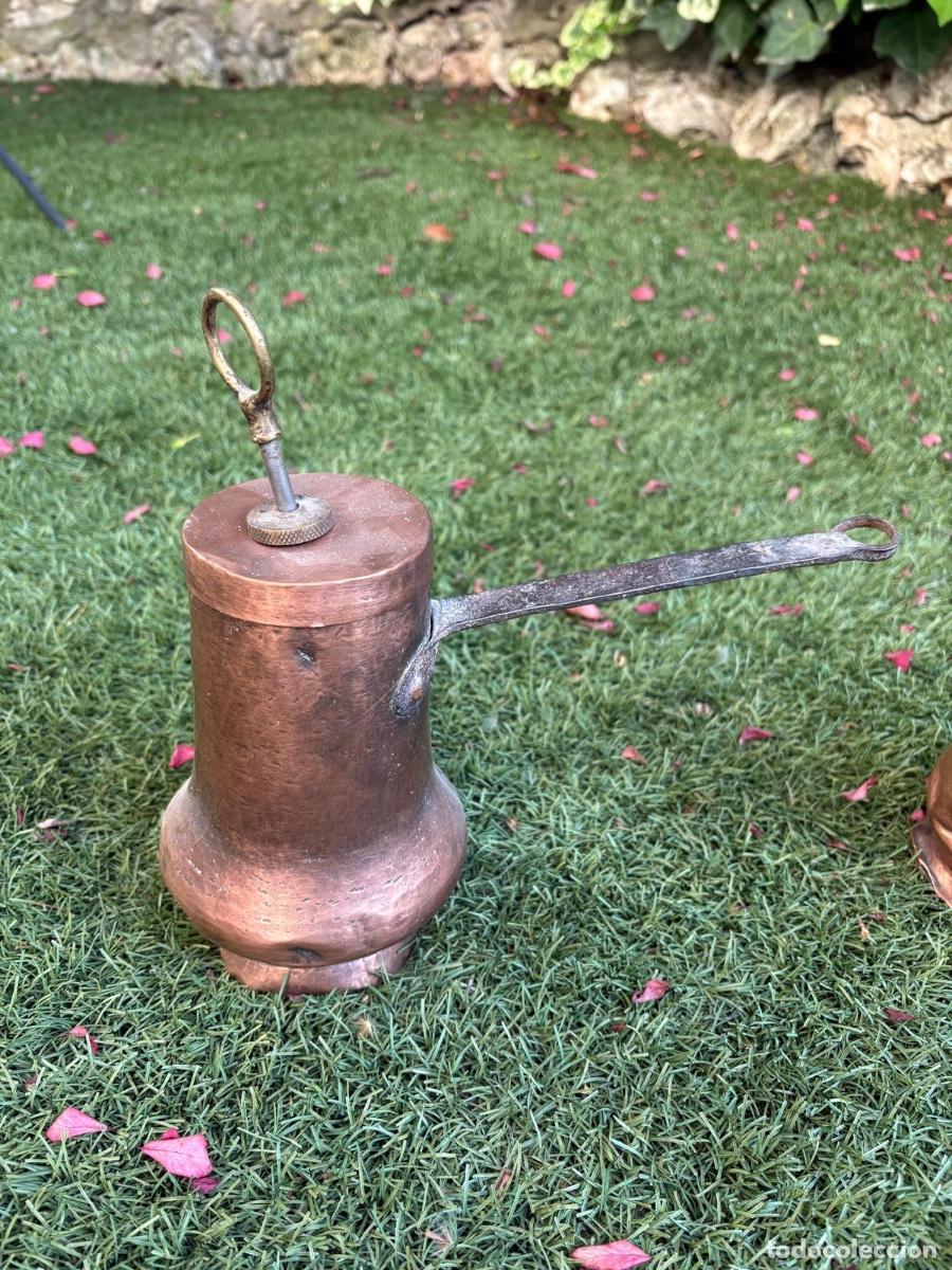 Antig&uuml;edades: Chocolateras de cobre antiguas