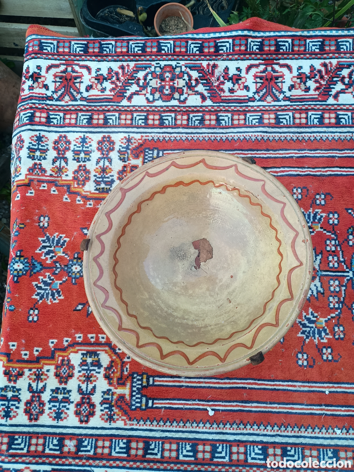 Antig&uuml;edades: Plato de barro cer&aacute;mica popular