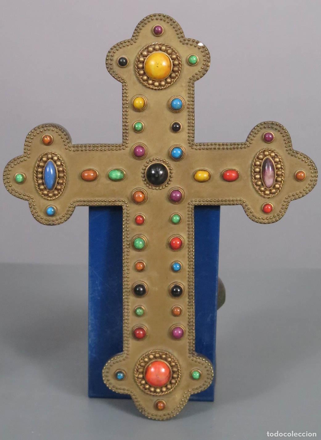 Antig&uuml;edades: CRUZ BIZANTINA. RESINA. SIGLO XX