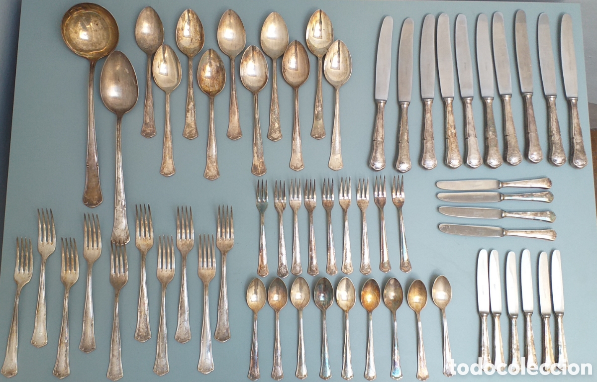 Antig&uuml;edades: Cuberter&iacute;a para 10 servicios ba&ntilde;ada en plata