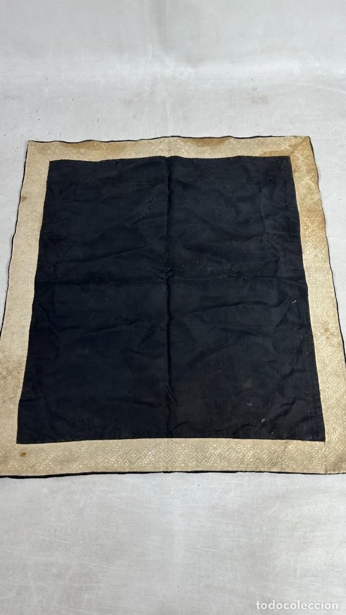 Antig&uuml;edades: Antiguo cubrec&aacute;liz negro