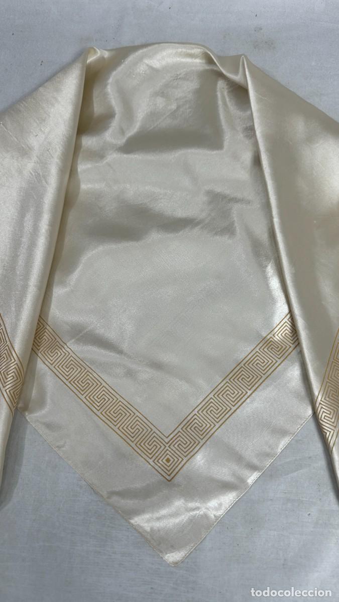 Antig&uuml;edades: Antiguo pa&ntilde;uelo con cenefa